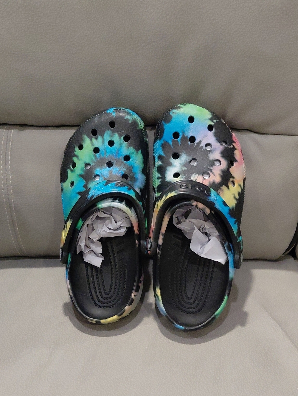 CROCS TIE DYE WOMEN'S SIZE 8